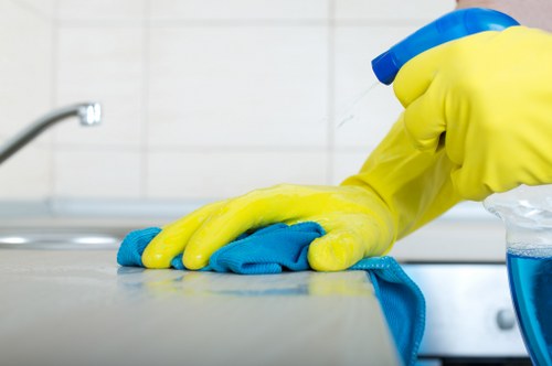 Supervisor reviewing risk controls before a Richmond deep cleaning job
